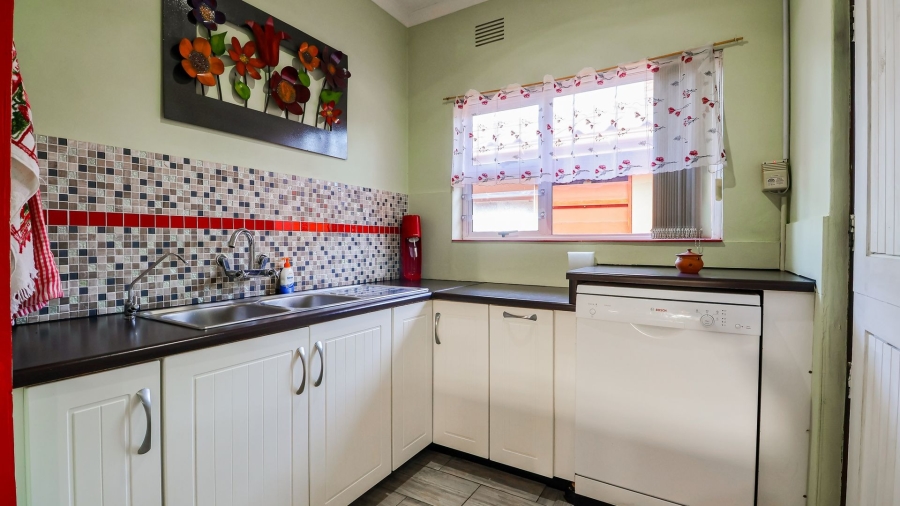 4 Bedroom Property for Sale in Kingfisher Creek Western Cape